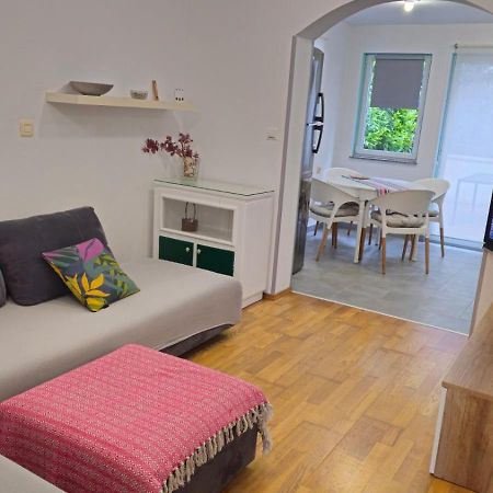 Apartment With Garden In บาร์บารีกา ภายนอก รูปภาพ