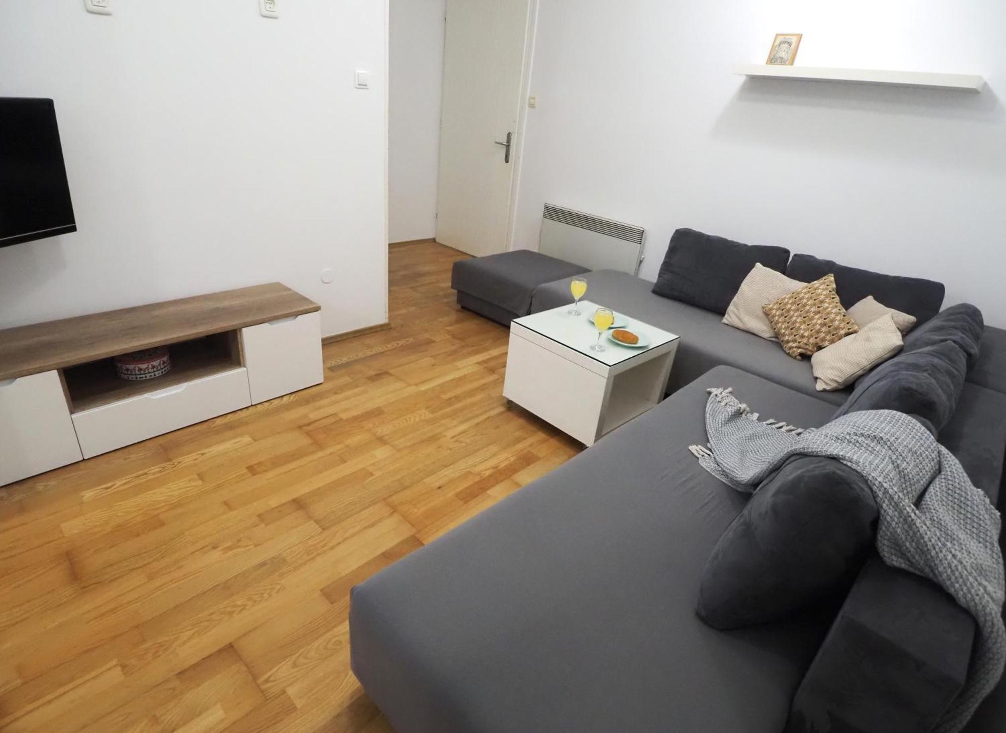 Apartment With Garden In บาร์บารีกา ภายนอก รูปภาพ