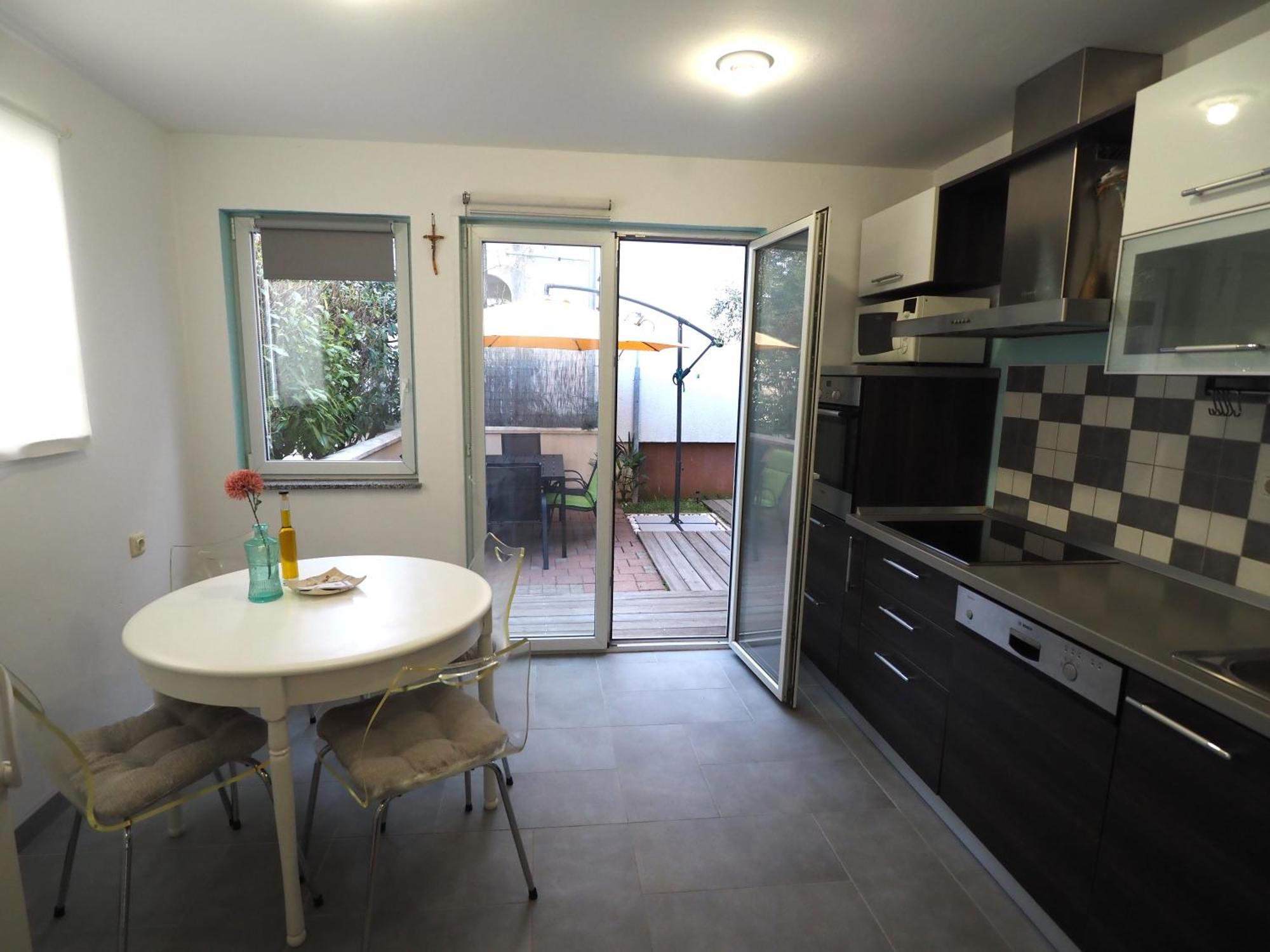 Apartment With Garden In บาร์บารีกา ภายนอก รูปภาพ