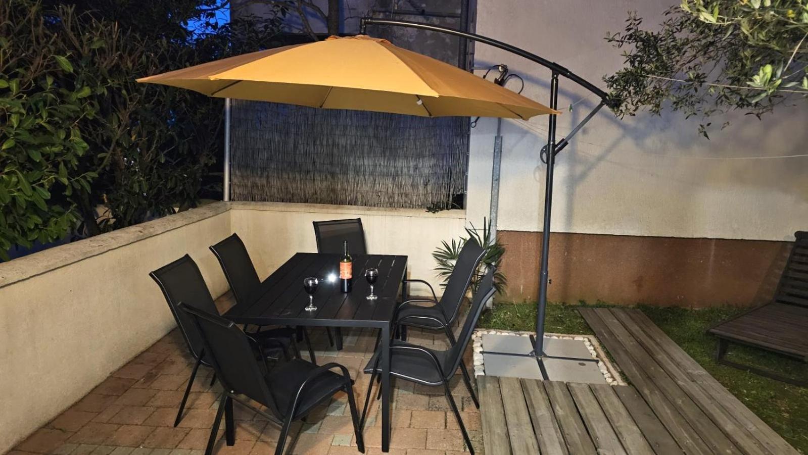 Apartment With Garden In บาร์บารีกา ภายนอก รูปภาพ