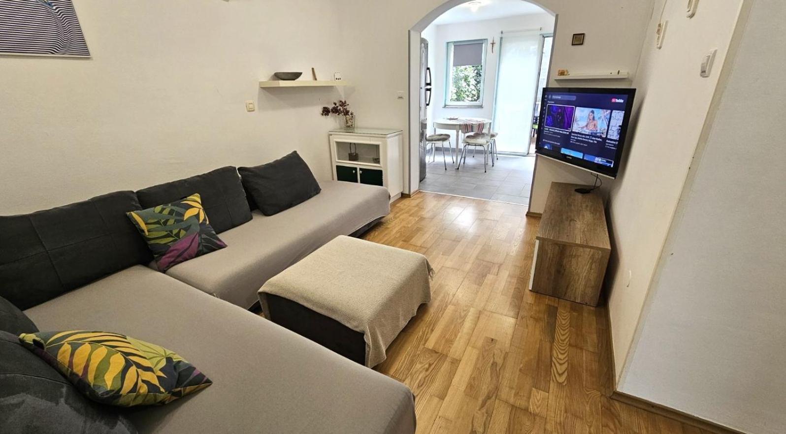 Apartment With Garden In บาร์บารีกา ภายนอก รูปภาพ