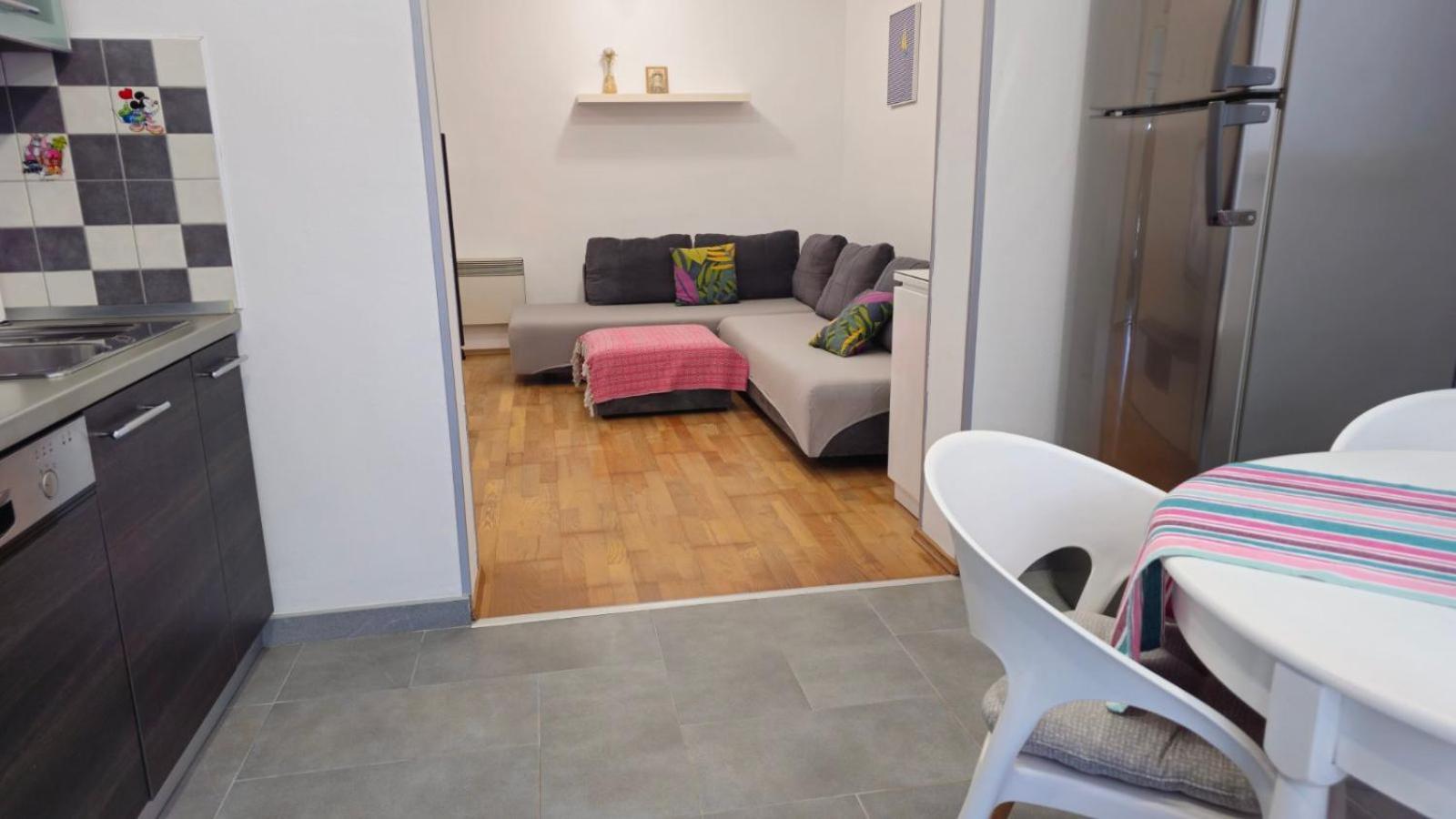 Apartment With Garden In บาร์บารีกา ภายนอก รูปภาพ