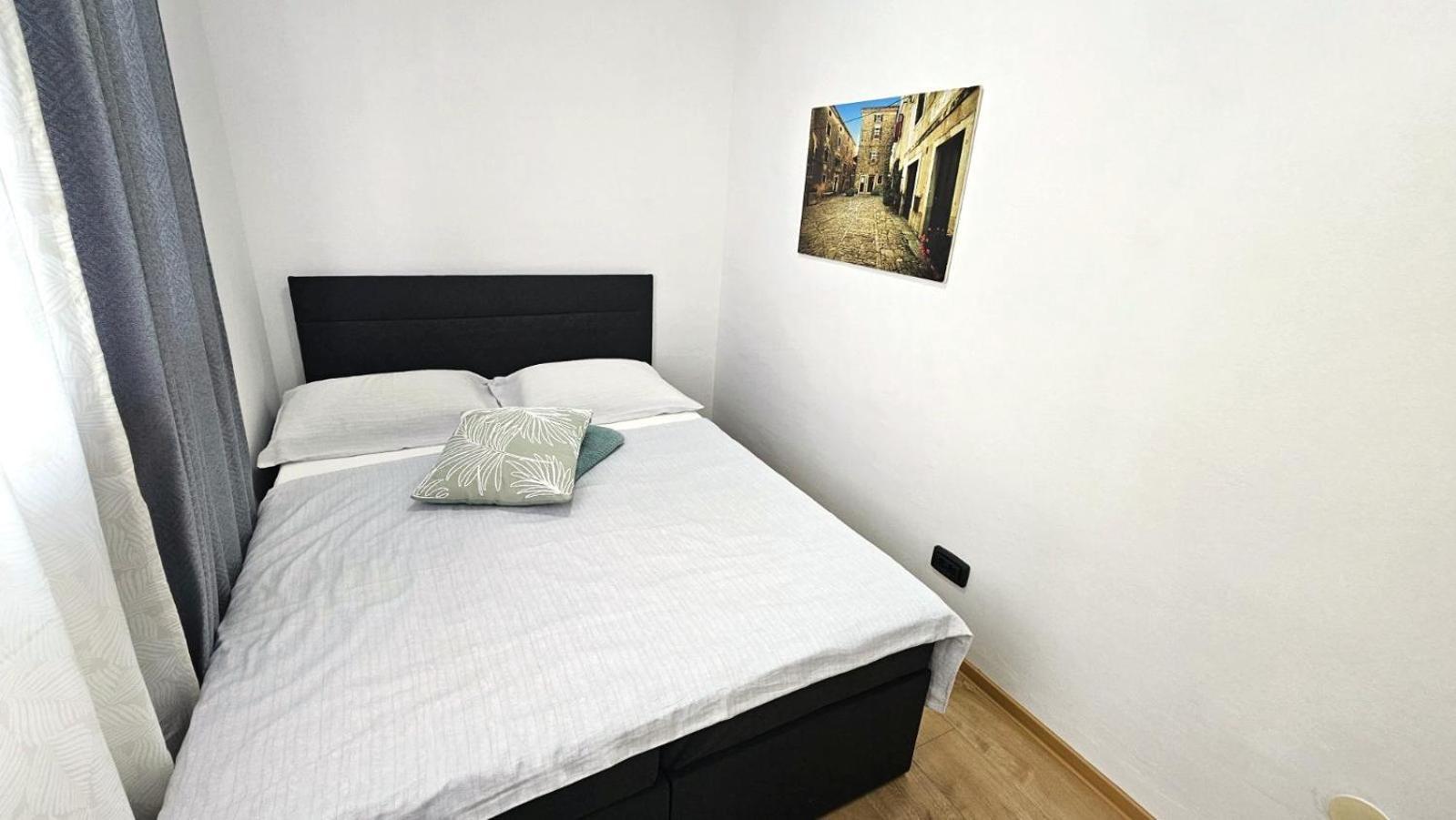 Apartment With Garden In บาร์บารีกา ภายนอก รูปภาพ